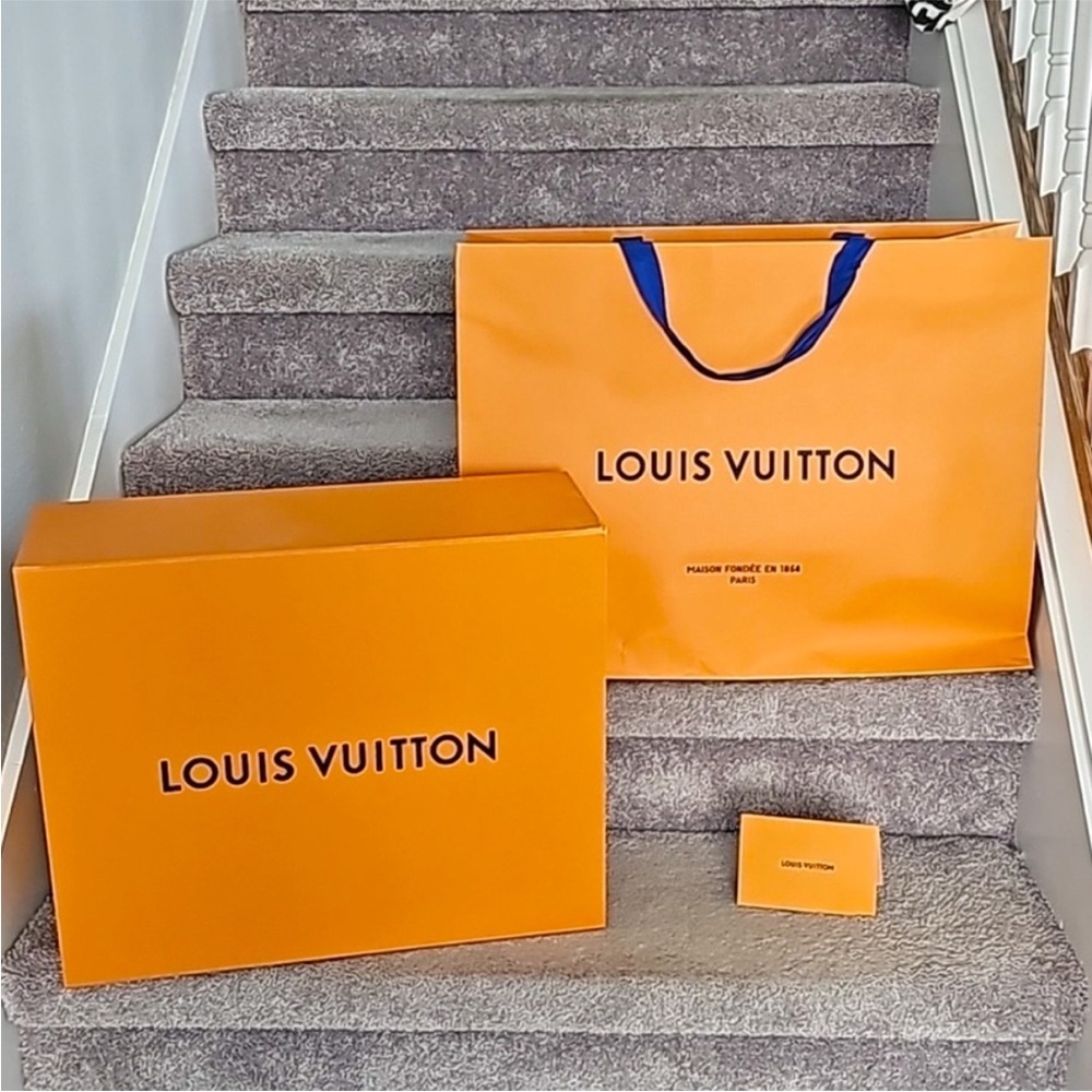 Louis Vuitton Large Magnetic Gift Box & Shopping Bag Set